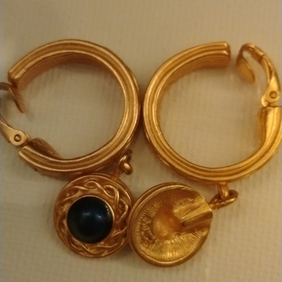 Woman's LCI earrings antique - Picture 2 of 5